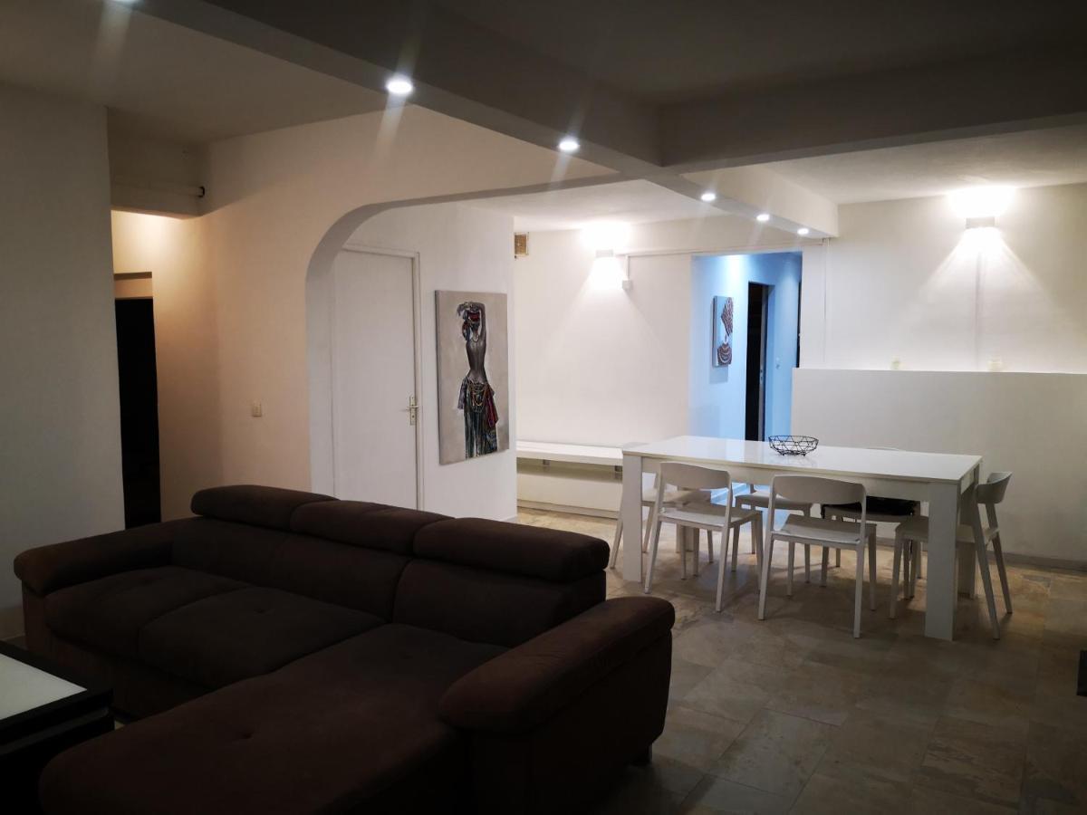 Appartement Saint Gilles Les Bains Exterior foto