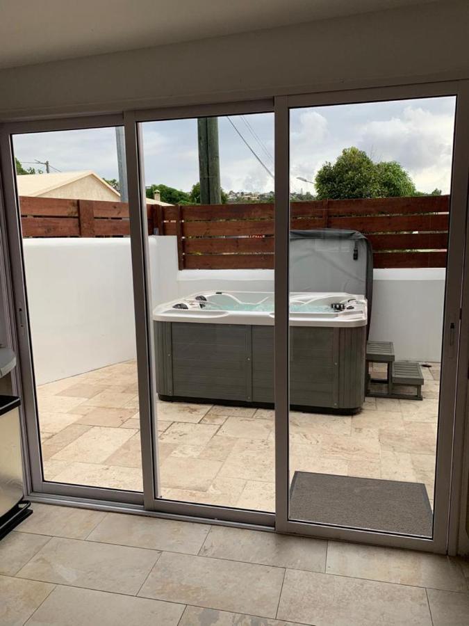 Appartement Saint Gilles Les Bains Exterior foto